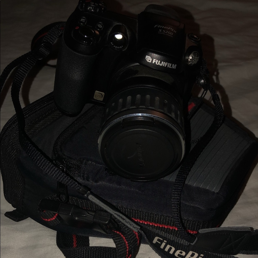 Camera - Picture 6 of 7